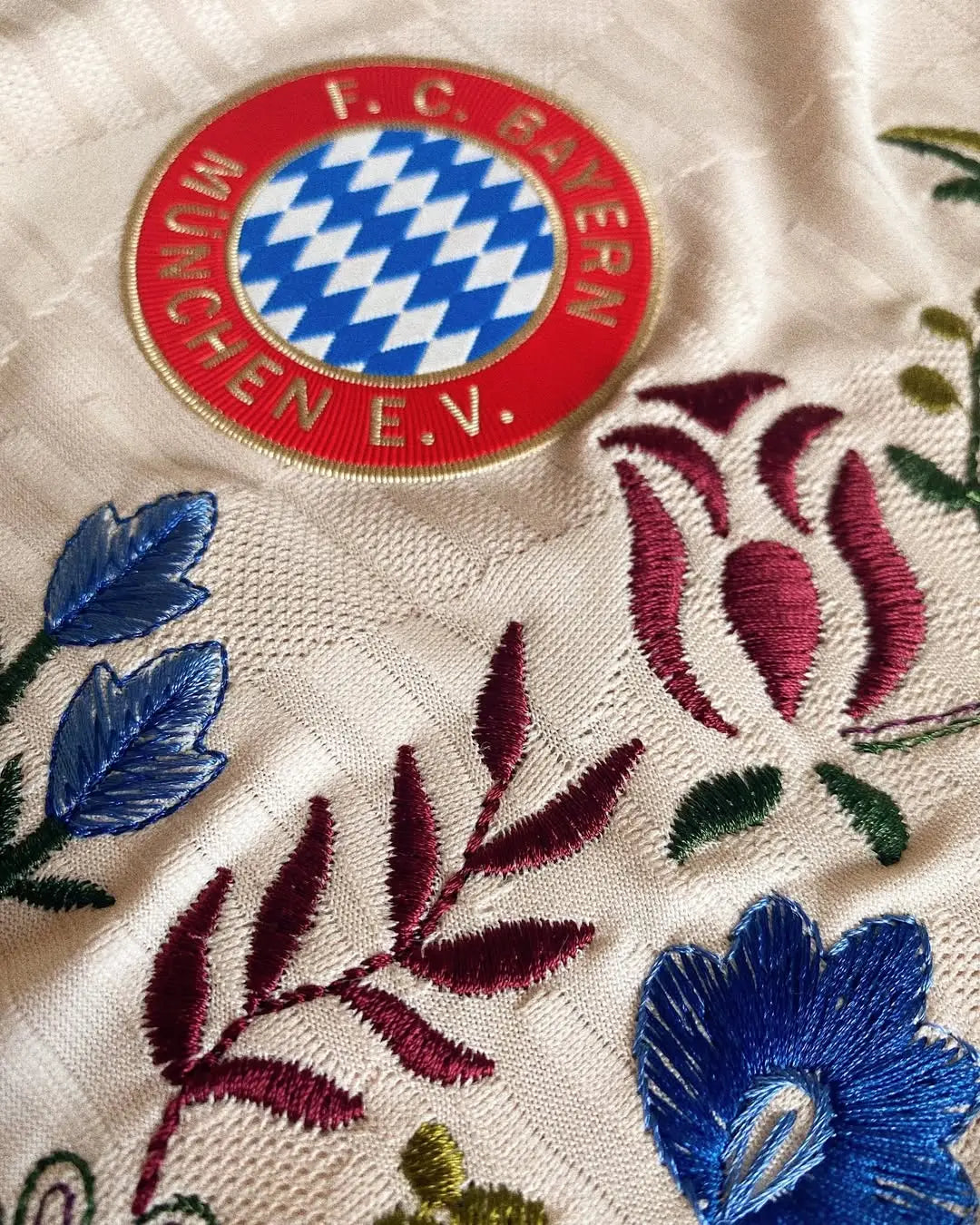 MAILLOT BAYERN MUNICH CUSTOM BRODÉ All2Jersey