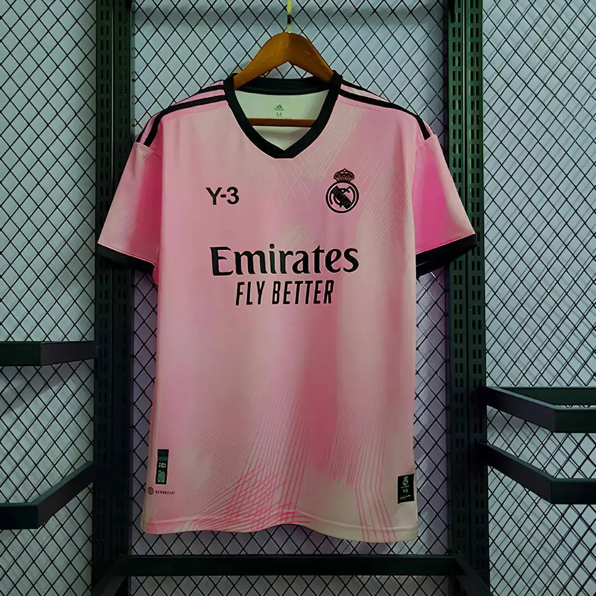Rosa Y3-Trikot der Real Madrid Edition