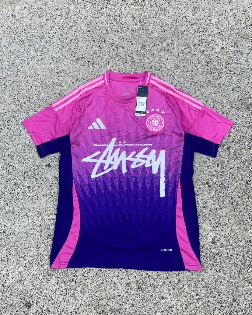 MAILLOT STUSSY EDITION ALLEMAGNE 2024/2025 All2Jersey