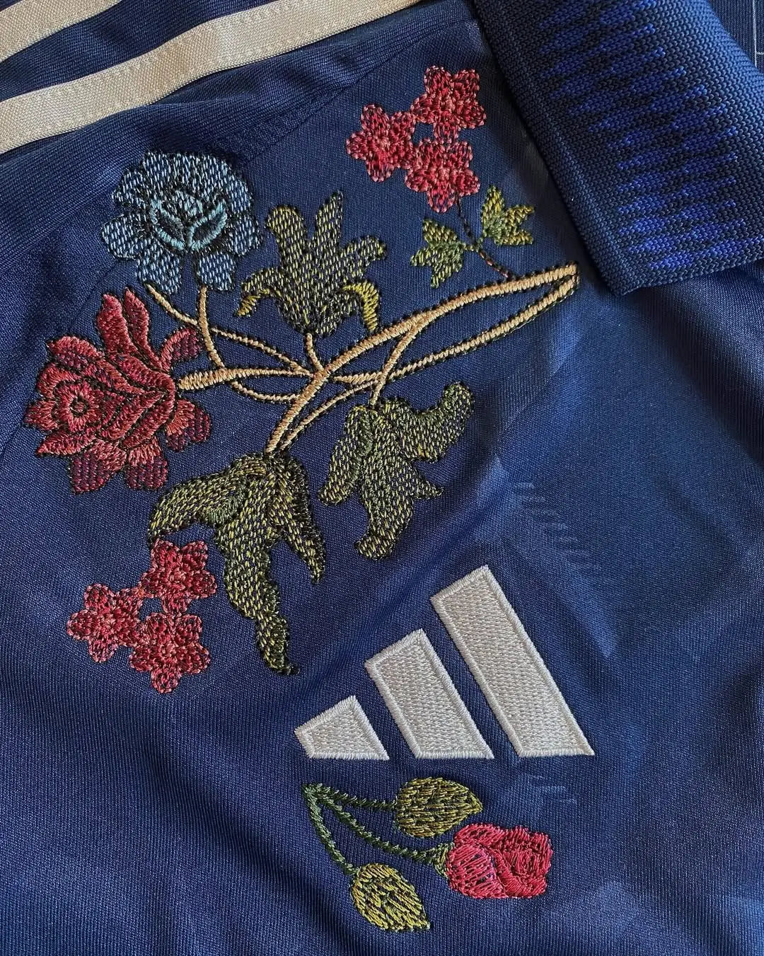 MAILLOT MANCHESTER UNITED CUSTOM BRODÉ   All2Jersey