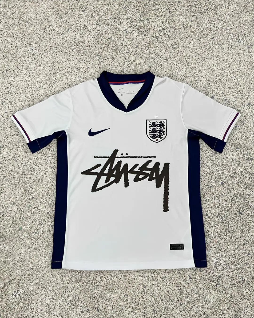 MAILLOT STUSSY EDITION ANGLETERRE All2Jersey